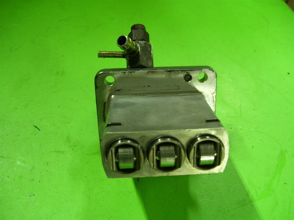 Kubota RTV900 D902 diésel 3 cilindros Conjunto de árbol de levas de inyección de combustible BOMBA Foto 3 de 4