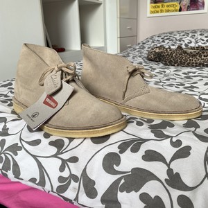 clarks uomo indossate