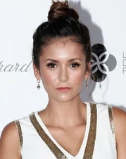 NINA DOBREV 8x10 PHOTO *