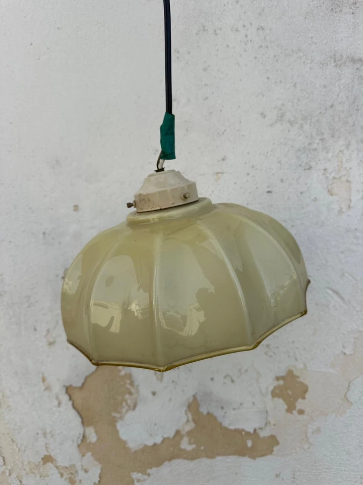 Lampada a sospensione | vetro | vintage anno 1980 | Puglia- Tricase - Immagine 3 di 4