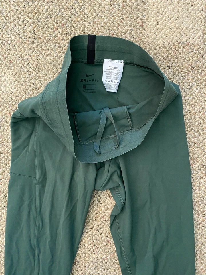 Брюки для йоги Nike 3/4 спортивные тренировочные или базовый слой зеленые CT1830 мужские 4XL - Изображение 2 из 4