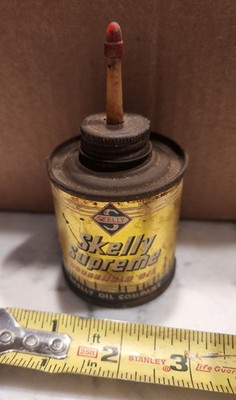 VINTAGE SKELLY SUPREME 4oz HOUSHOLD OIL CAN / TIN - Full