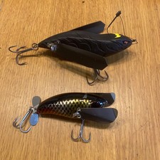 Juego de 2 señuelos Imakatsu Jackal Hanemono Topwater sin usar, buen estado
