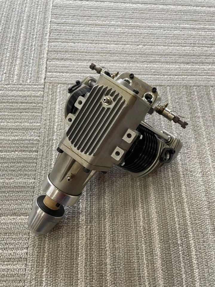 Vintage 1986 VT 240 Enya V Twin Four Stroke Glow Engine model airplane Unused - Image 3 of 4