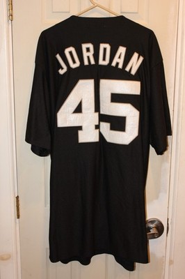 black 1991 Chicago White Sox Michael Jordan (45) stitched button