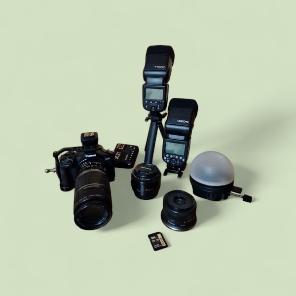 CANON EOS R50 + RF-S 18-45 IS STM