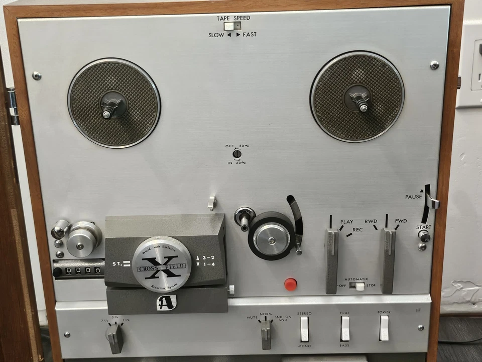 Reproductor de carrete a carrete de estado sólido Akai M-9 de colección enciende ruido extraño Foto 2 de 4