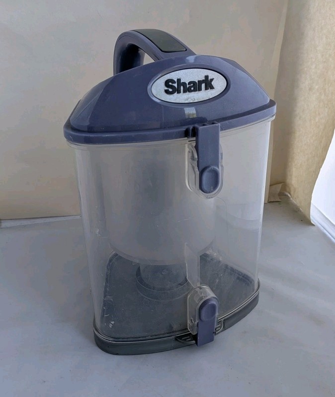 Shark Navigator Lift Away NV352