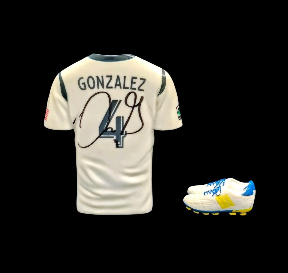 LA GALAXY MINI LOCKER SERIES OMAR GONZALEZ  FUTBOL SOCCER signed autographed - Image 2 of 4