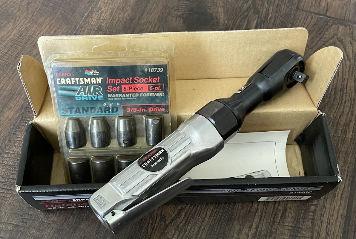 Craftsman 18802 3/8" Air Ratchet Wrench & 8-Piece Impact Standard Socket Set 