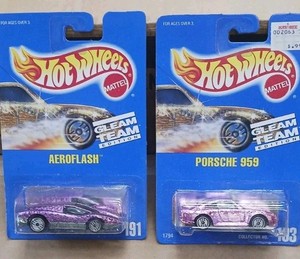 ホットウィール ポルシェ 959 グリーム チーム エディション ピンク