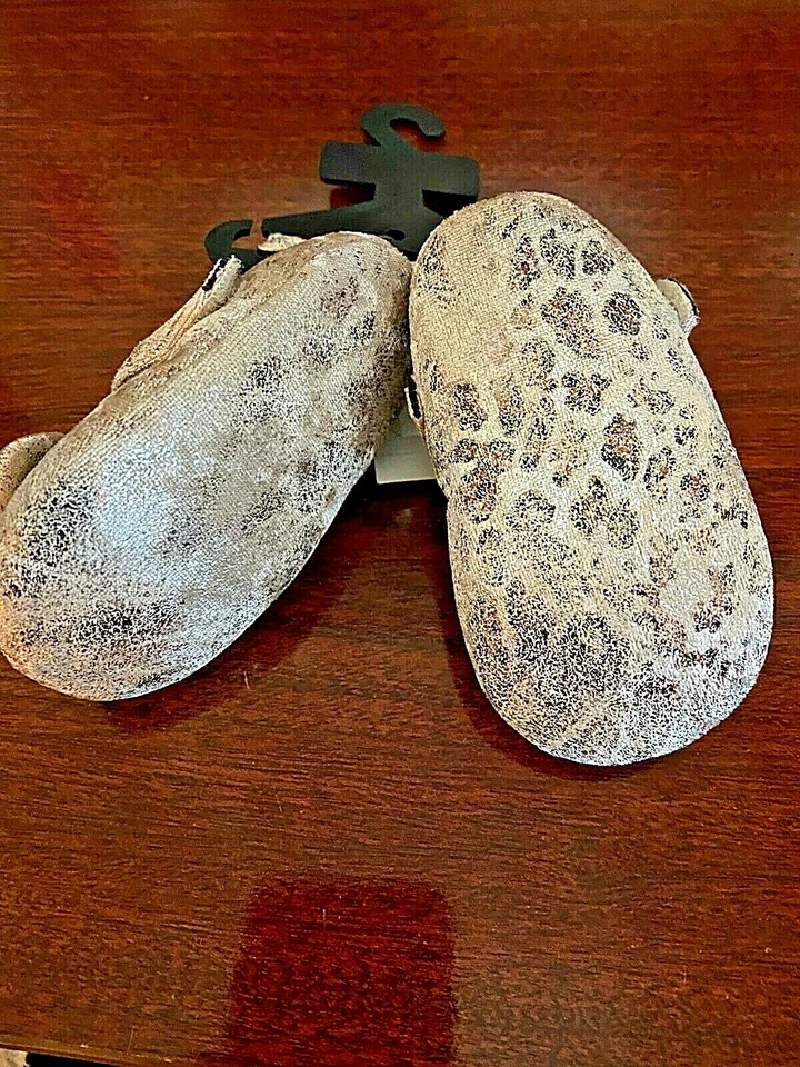 Nuevo con etiquetas Zapatos Okie Dokie Metallic Taupe Baby Mary Jane Foto 3 de 3