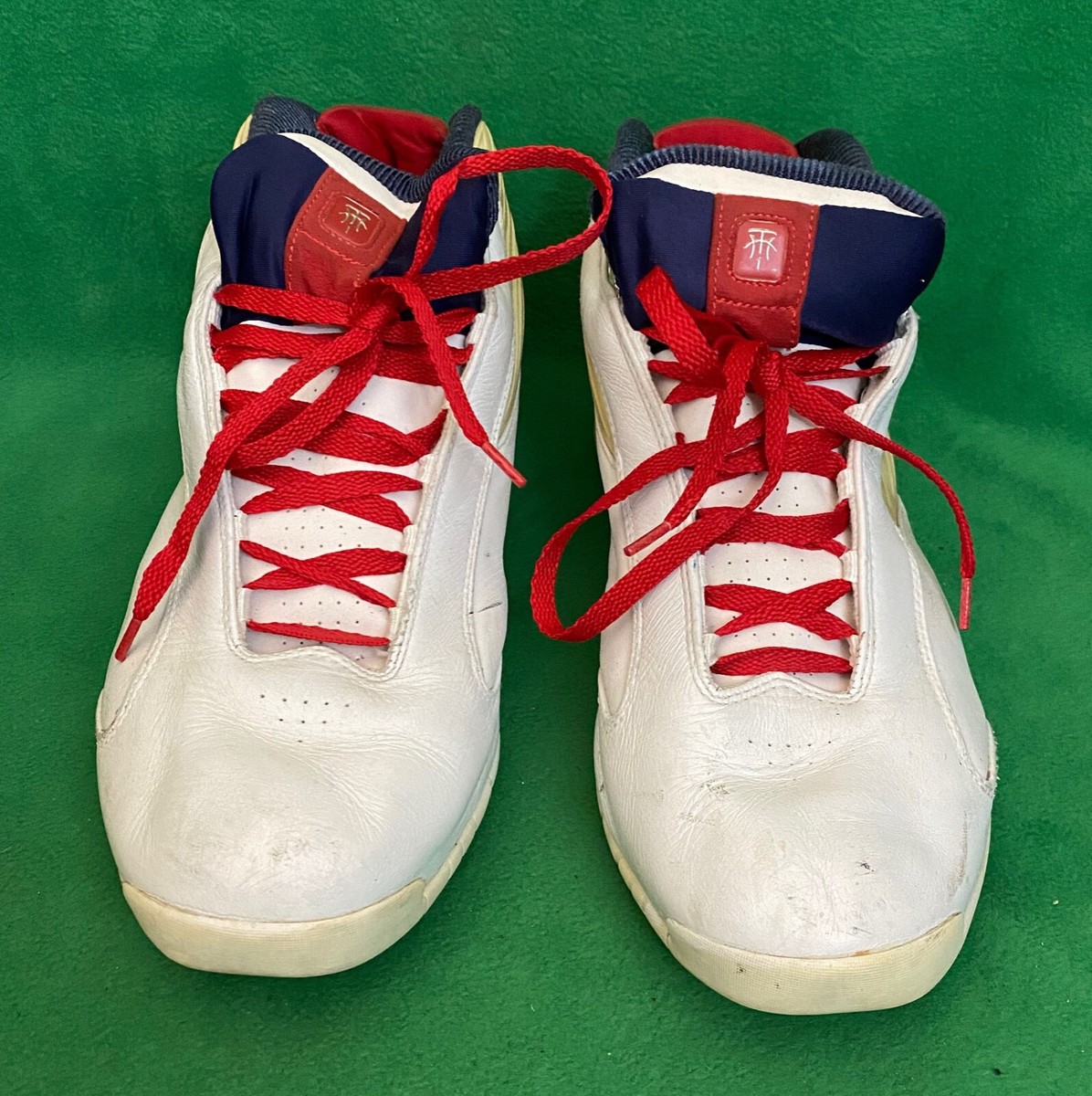 Vintage Adidas CLU 600001 Men's Basketball Shoes Size