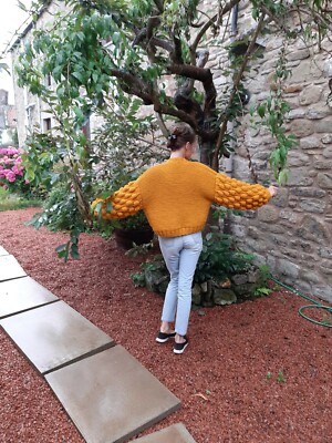 Grobstrick Oversize Strick goldbraun Cardigan Pullover Mantel maßgeschneidert Handarbeit Designe