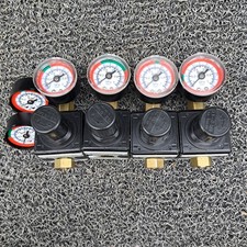 Pressure Regulators  0.2-6 Bar, Similar to Bosch Rexford 0821302401 Lot of 4
