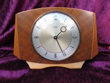 1950s Metamec Dereham Mantle clock with bakelite back working (85)