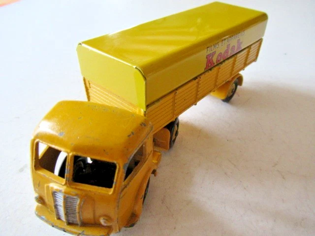 DINKY TOYS Ref 32AJ TRACTEUR PANHARD ET SEMI REMORQUE KODAK - Photo 2/4