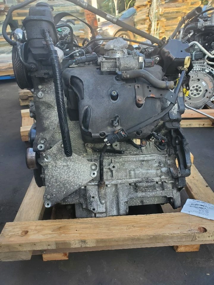 Used Engine Complete Assembly fits: 2014 Chevrolet Captiva sport 2.4L VIN C 8th Foto 4 de 4