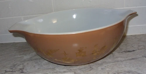 Pyrex Early American Brown Gold Vintage 4 Quart Large Cinderella Bowl # 444 EXC