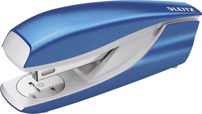 Leitz 55022036 5502 Büroheftgerät NeXXt, Metall, 30 Blatt, Blisterverp., blau me