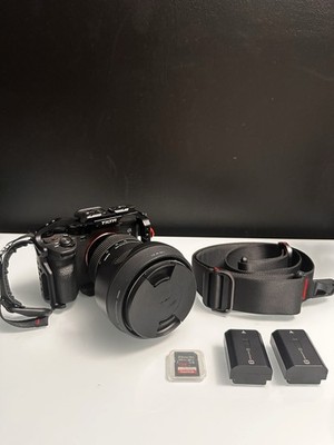 Sony A7 IV Mirrorless Camera with Sigma 24-70mm f/2.8 DG DN Art Lens