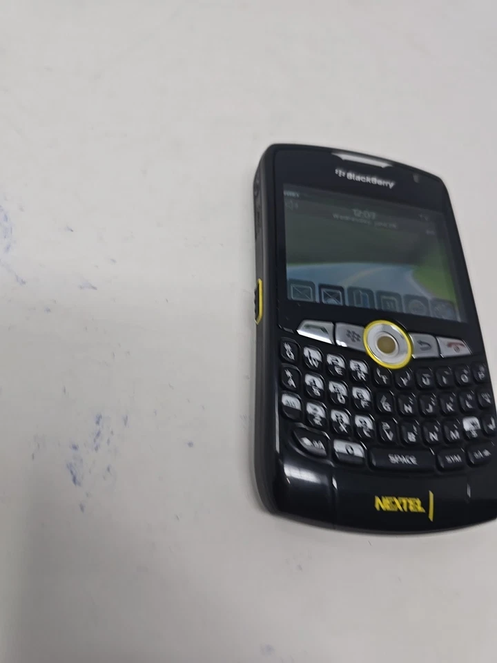 NEXTEL Blackberry Curve 8350i Smartphone - Black   - Image 3 of 4