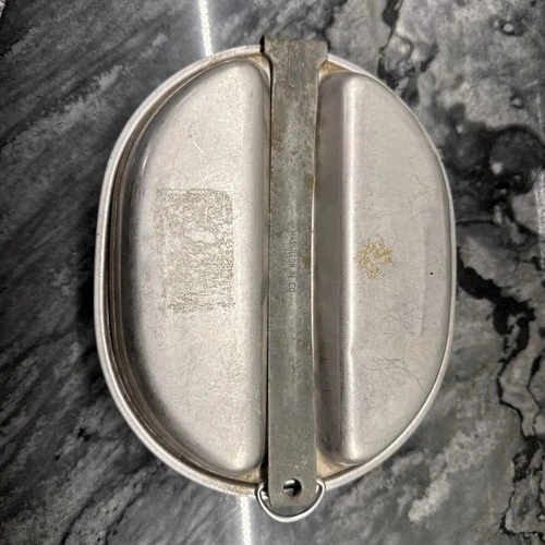 Vintage WW2 WWII Korea Massillon AL. CO 1945 U.S. Military Mess Kit, Not Surplus
