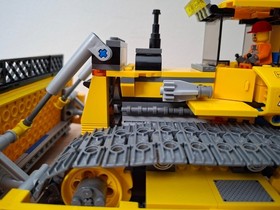 LEGO 7685 City Construction Dozer Bulldozer Complete with Instructions No Box