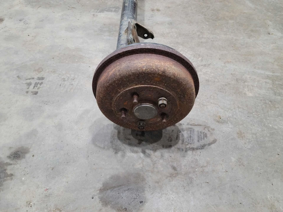 Conjunto de eje de haz trasero con bujes Ford Transit Connect 10-13 OEM 9T1Z4B435A Foto 4 de 4