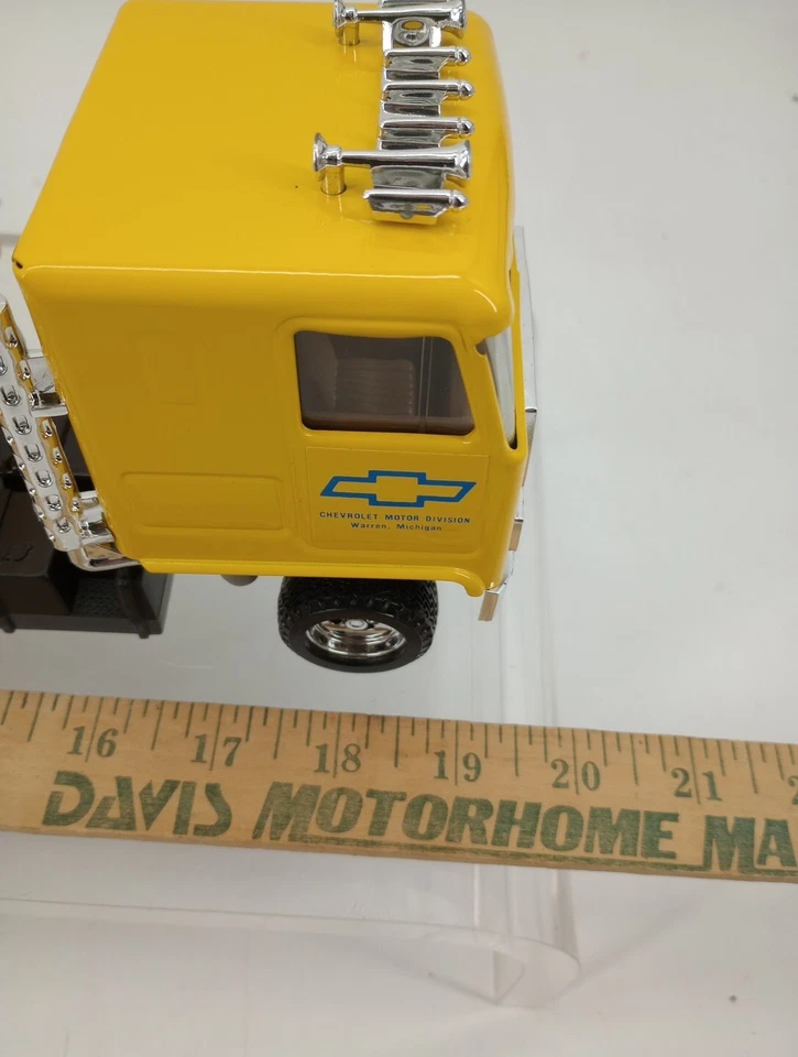 Remolque tractor ERTL RARO EDICIÓN HEARTBEAT HAULER PORTADOR DE AUTOMÓVILES MOTORES CHEVROLET Foto 3 de 4