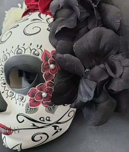 HalloweenParty Mask Day Of The Dead Floral Sugar Skull Face Mask Black White Red - Picture 3 of 7