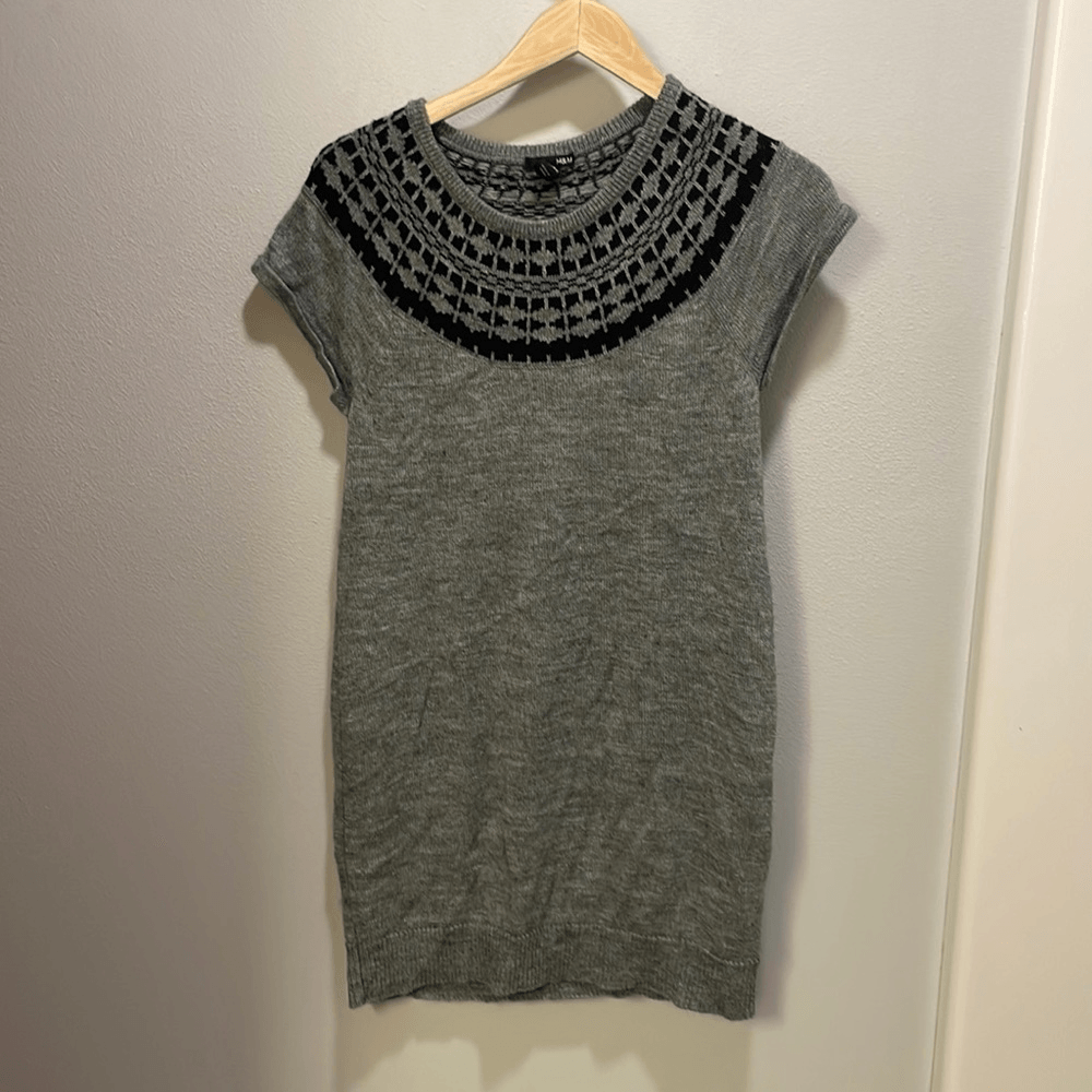 h and m grey sweater dress H and M woman's black and grey sweater dress