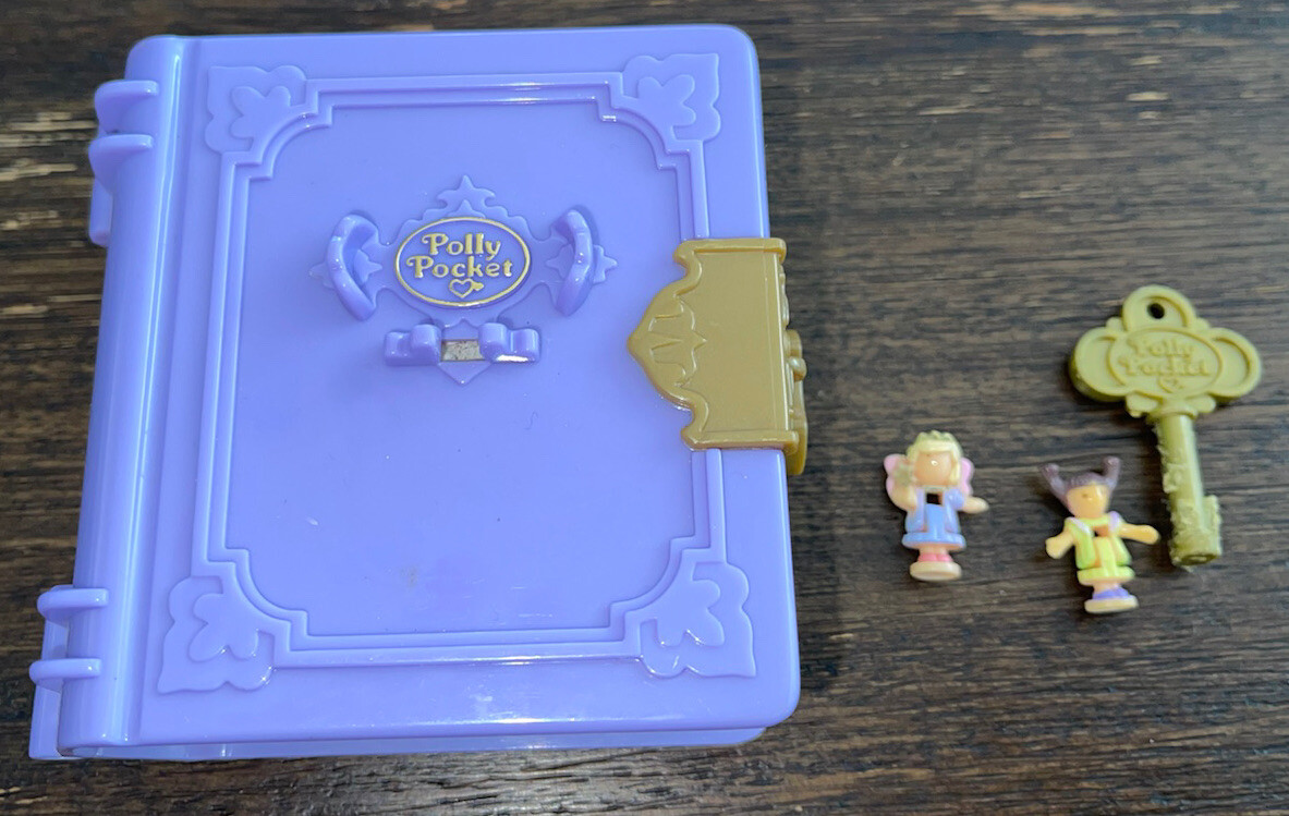 Vintage 1996 Polly Pocket Polly's Toy Land Storybook Book Compact
