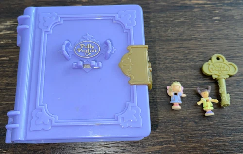Vintage 1996 Polly Pocket Polly's Toy Land Storybook Book Compact 99% Complete
