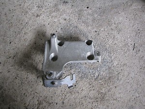 BMW 1er E81 E87 LCI 116i 118i 120i N43 Lagerbock Klimakompressor 7505980