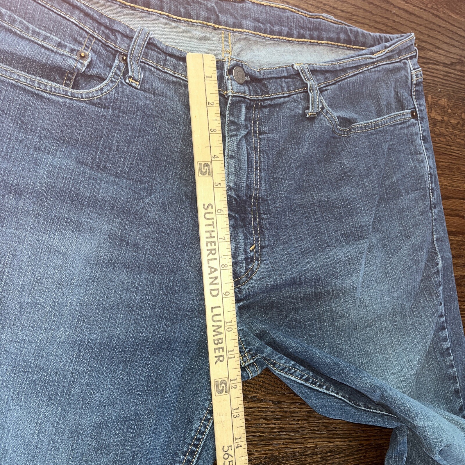 Levi's 541 Jeans Men's 37 X 28 Med Wash Blue Denim Athletic Fit Relaxed Stretch - View 4