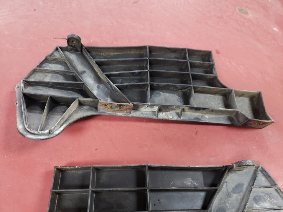 Buick 1969 1970 guardabarros inferior deflectores de plástico Electra Lesabre Wildcat Splash Shie Foto 3 de 4