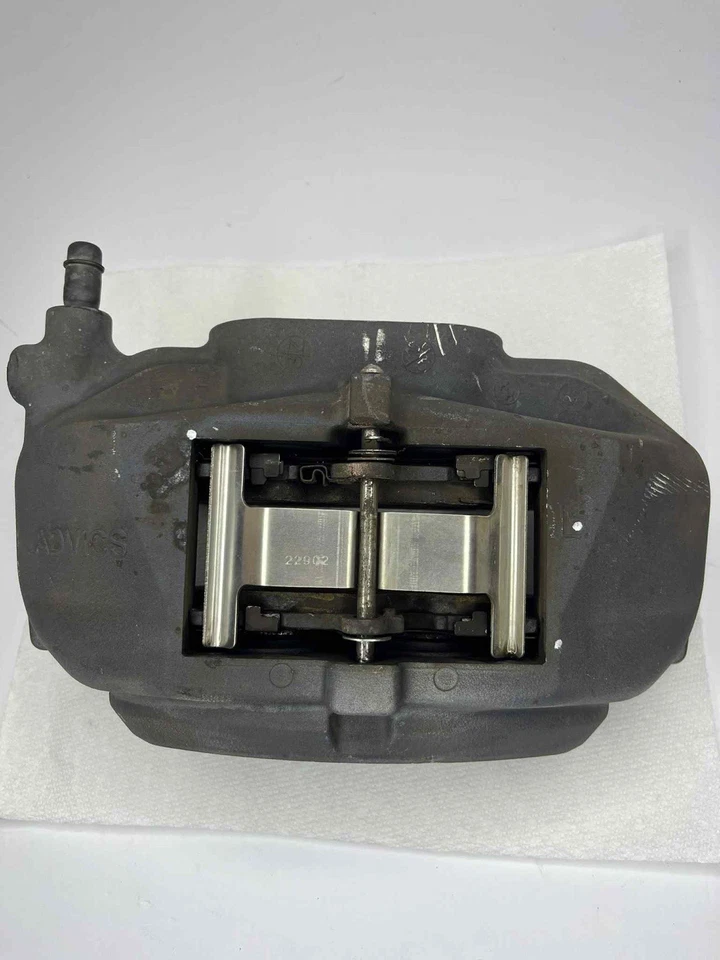 Conjunto de pinças de freio dianteiro 2013-2015 Lexus GS350 L + R ADVICS 22902 FABRICANTE DE EQUIPAMENTO ORIGINAL - Imagem 2 de 4