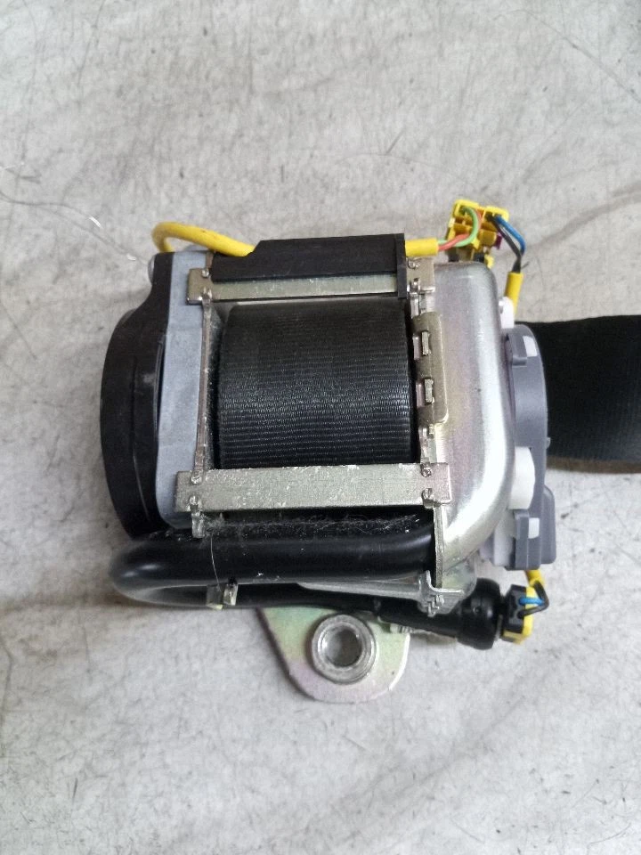 Used Front Left Seat Belt Front fits: 2011 Volkswagen Eos bucket seat driver ret - Image 3 of 4