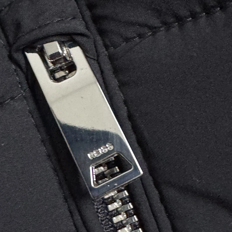 Chaleco tejido acolchado cuello embudo Reiss para hombre talla LG recién descubierto chaleco bolsillos con cremallera negro Foto 4 de 4