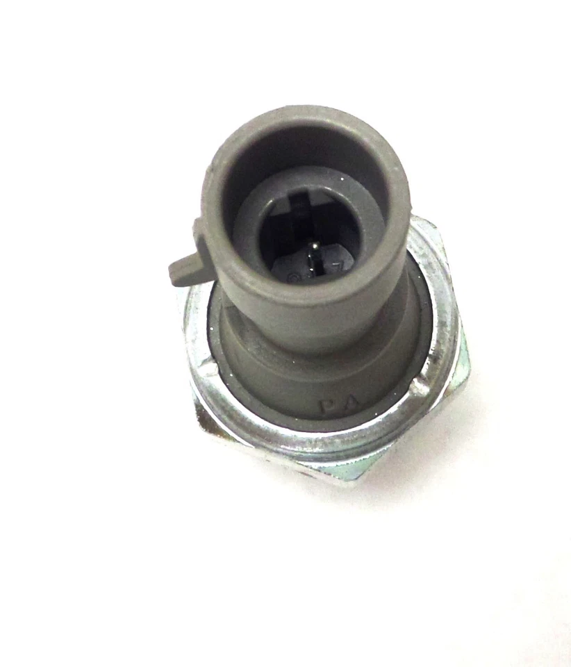 Nuevo sensor de presión de aceite del motor 1,4 L 1,6 L 1,8 L 55581588 Buick Cadillac Chevrolet Foto 3 de 4