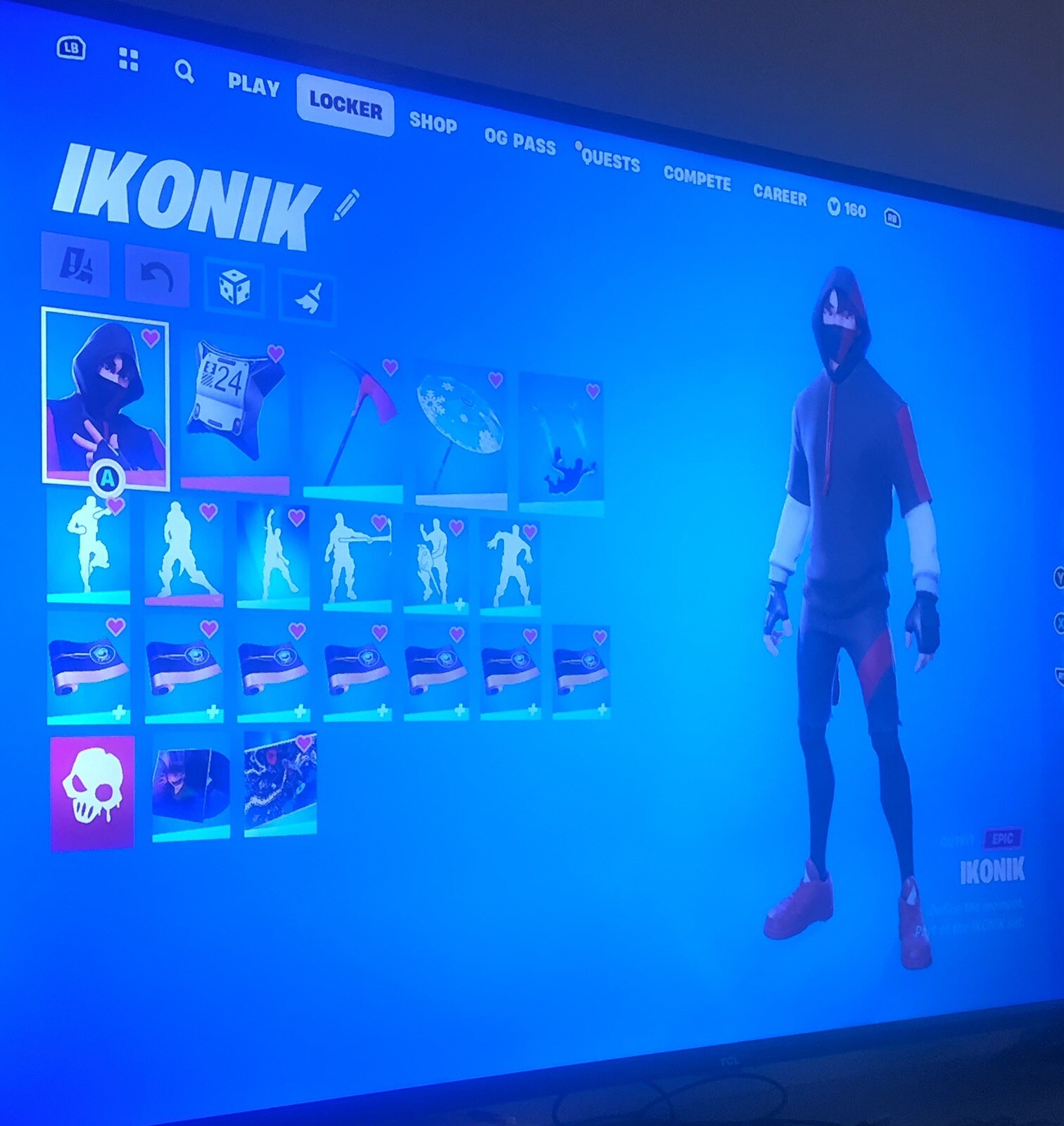 fn acc Ikonik 233 Skins. Exclusive Emotes And Skins (please read