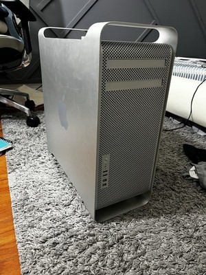 Apple Mac Pro A1289 + Mouse & Keyboard   Powers Intermittently/For Parts/Repair