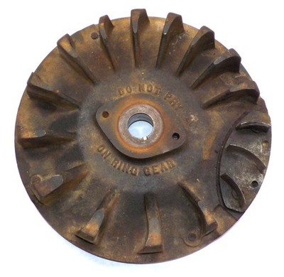 Briggs & Stratton Opp Twin 14HP  400707 Flywheel 392956 (Lot 809)