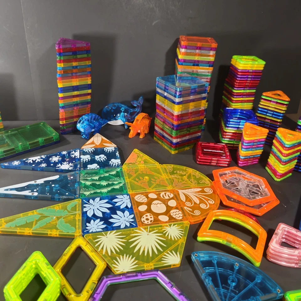 Mixed Lot of 250+ Magnetic Tiles Magformers Magna Tiles Picasso TileBlox Stem - Image 3 of 4