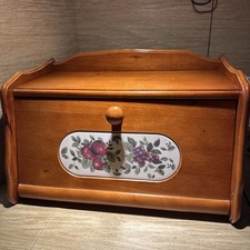 VTG Wood Pomerant Farmhouse Bread Box Apples Grapes Ceramic Inlay Drop Down Door