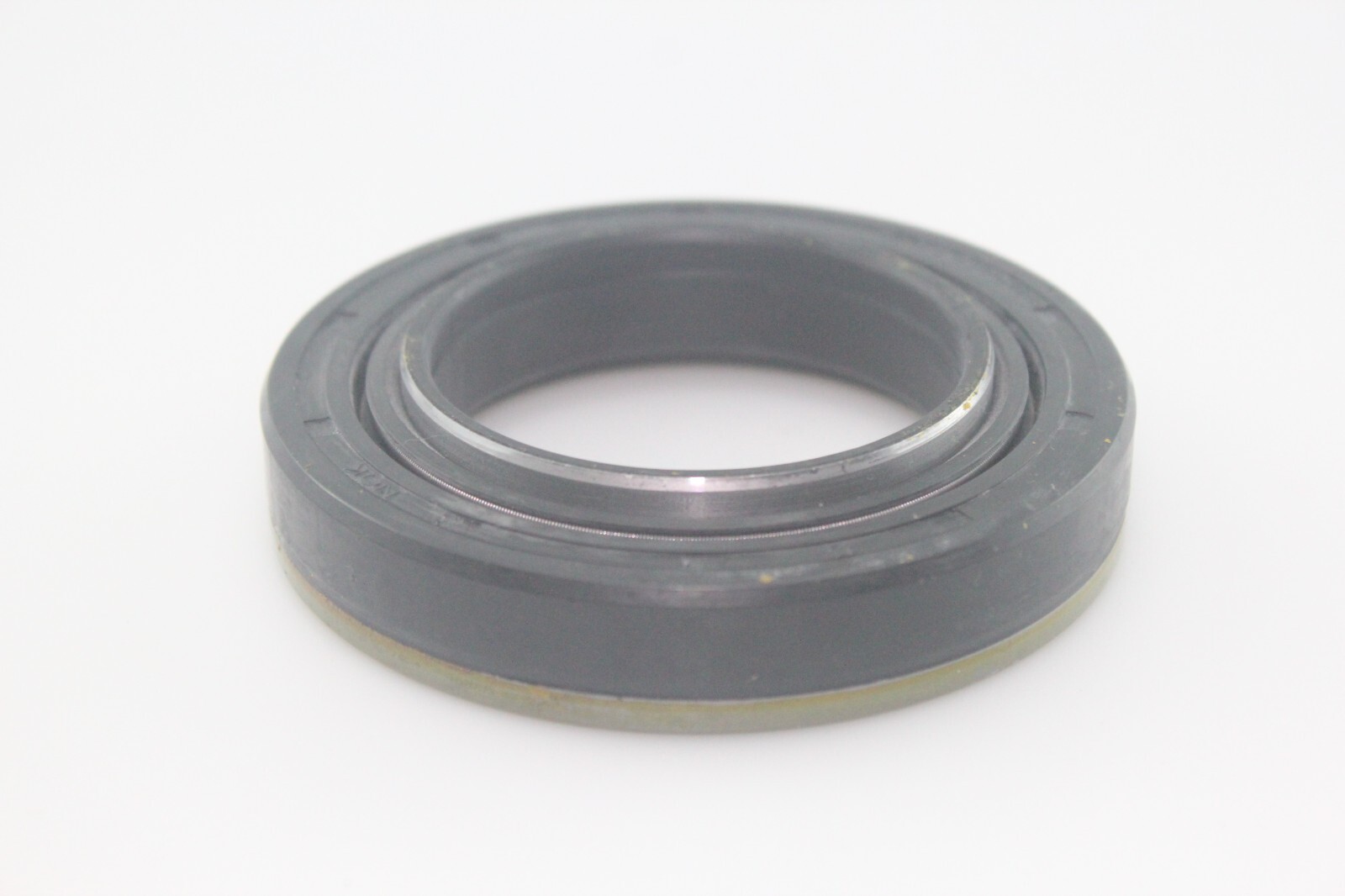 KUBOTA Seal Oil REAR CASE AXLE 31339-44510 TC422-44510 TC422-44512