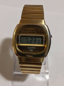 bulova quartz watch value