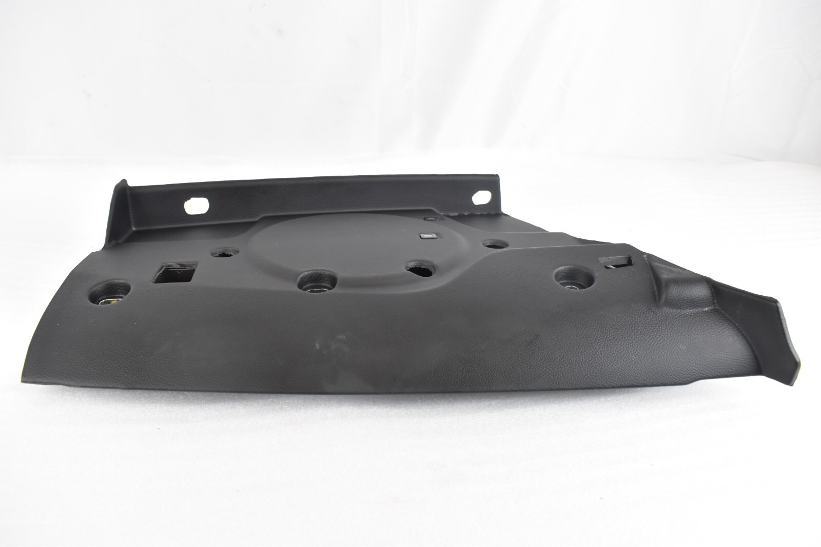 MASERATI GHIBLI UNDER DASH DASHBOARD RIGHT SIDE LOWER TRIM COVER OEM 2017-2020