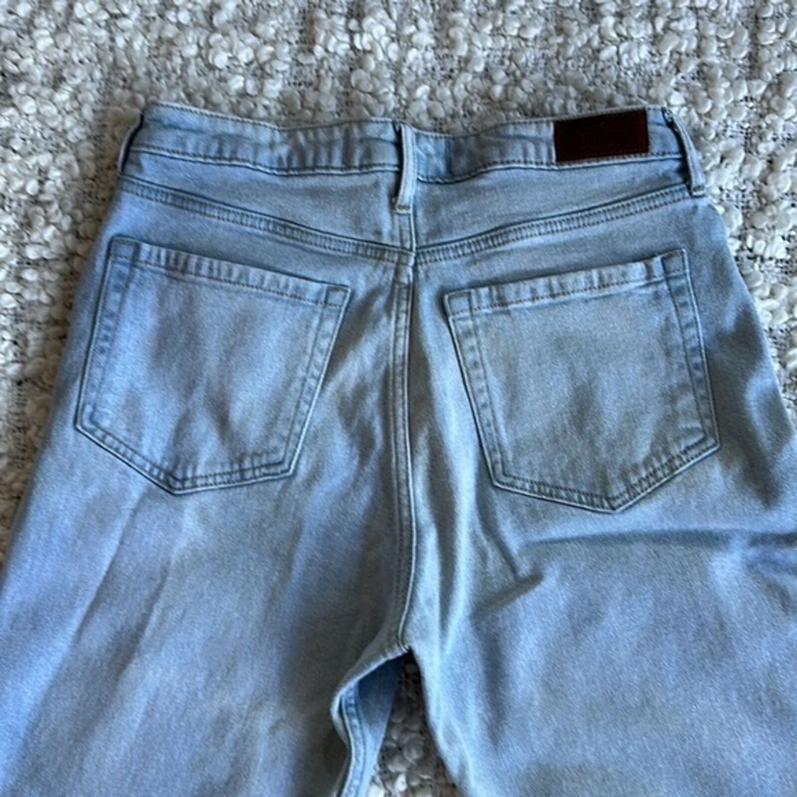Hollister Light Wash Ultra High-Rise Rolled Cuff … - image 8